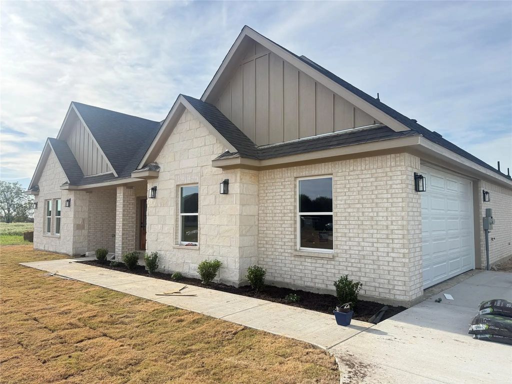 5731 Lewis Court, Athens