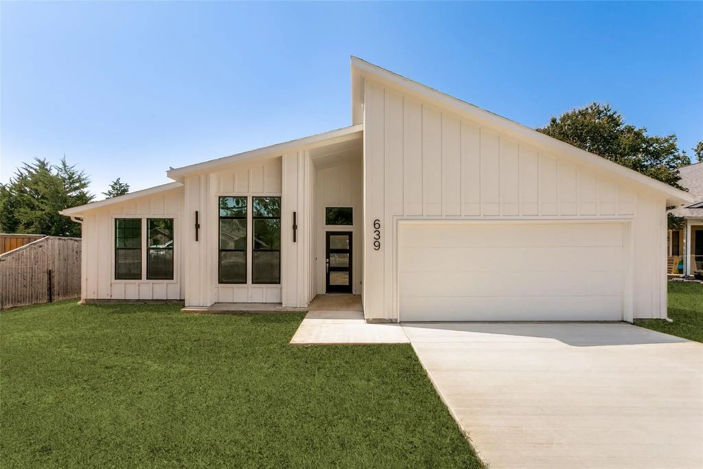 639 Matador, Oak Point