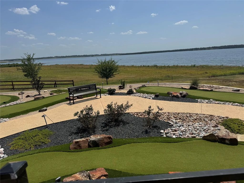 355 Peninsula Drive, Honey Grove