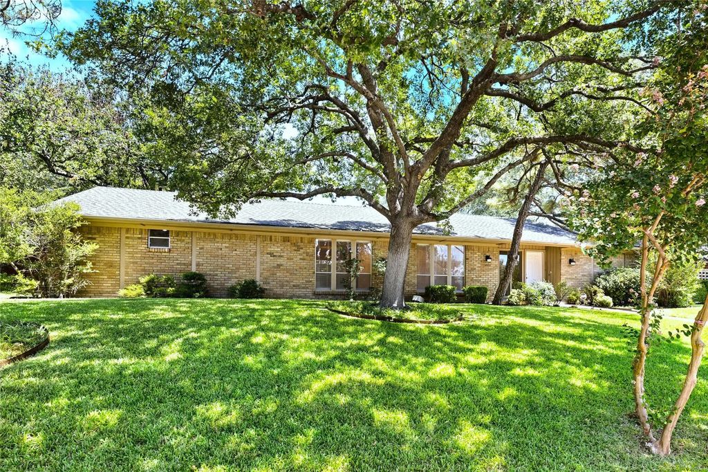 14918 Vistaridge Drive, Dallas