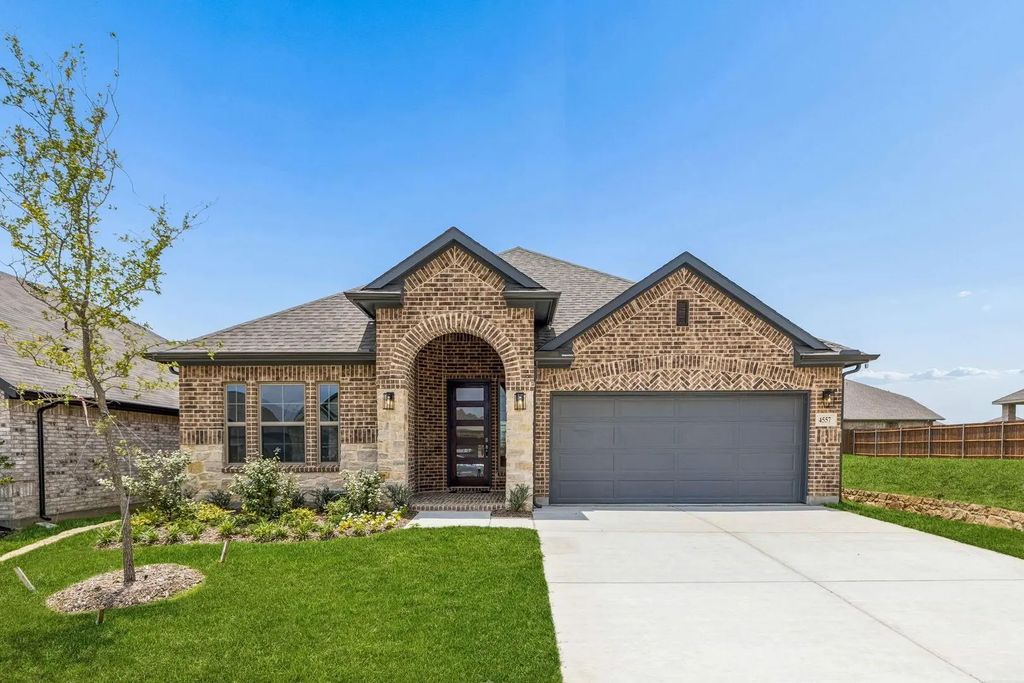 4552 Sweet Clover Lane, Fort Worth