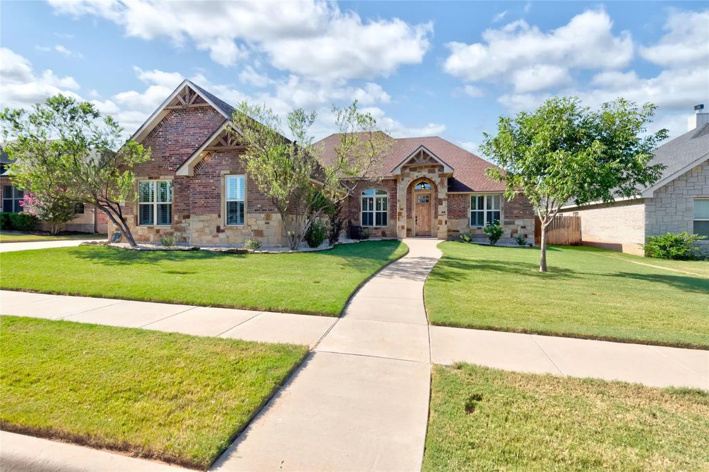3801 Kady Ridge, Abilene
