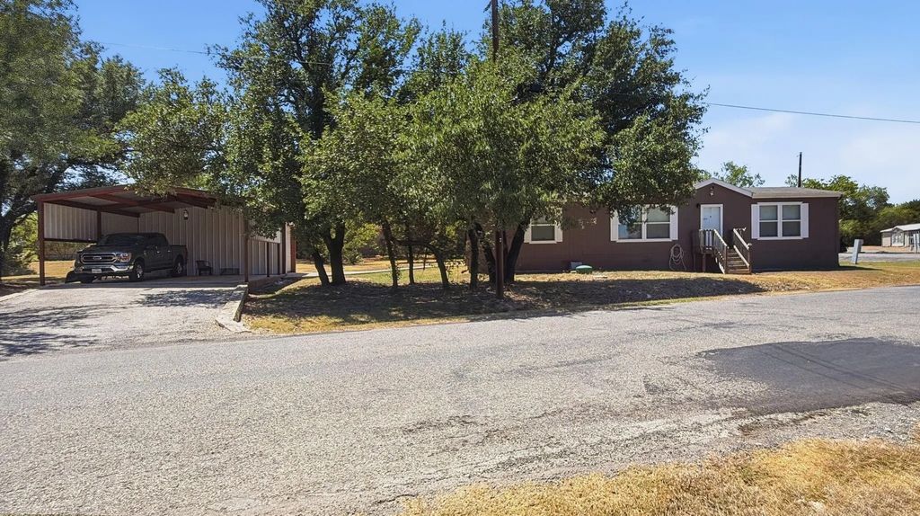 801 Pecos River Drive, Granbury