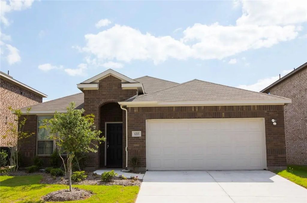 1215 Mount Olive Lane, Forney