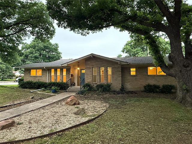 1116 Elizabeth Lane, Richardson