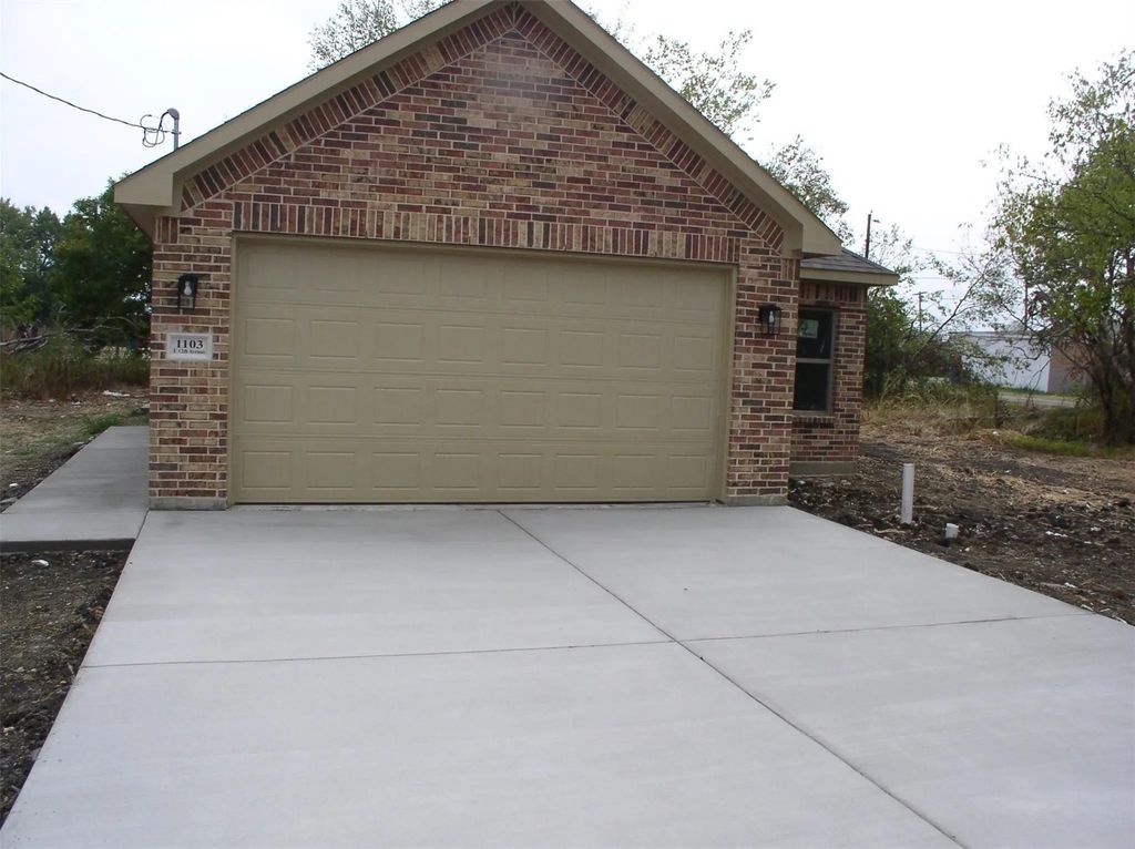 1103 E 12th Avenue, Corsicana