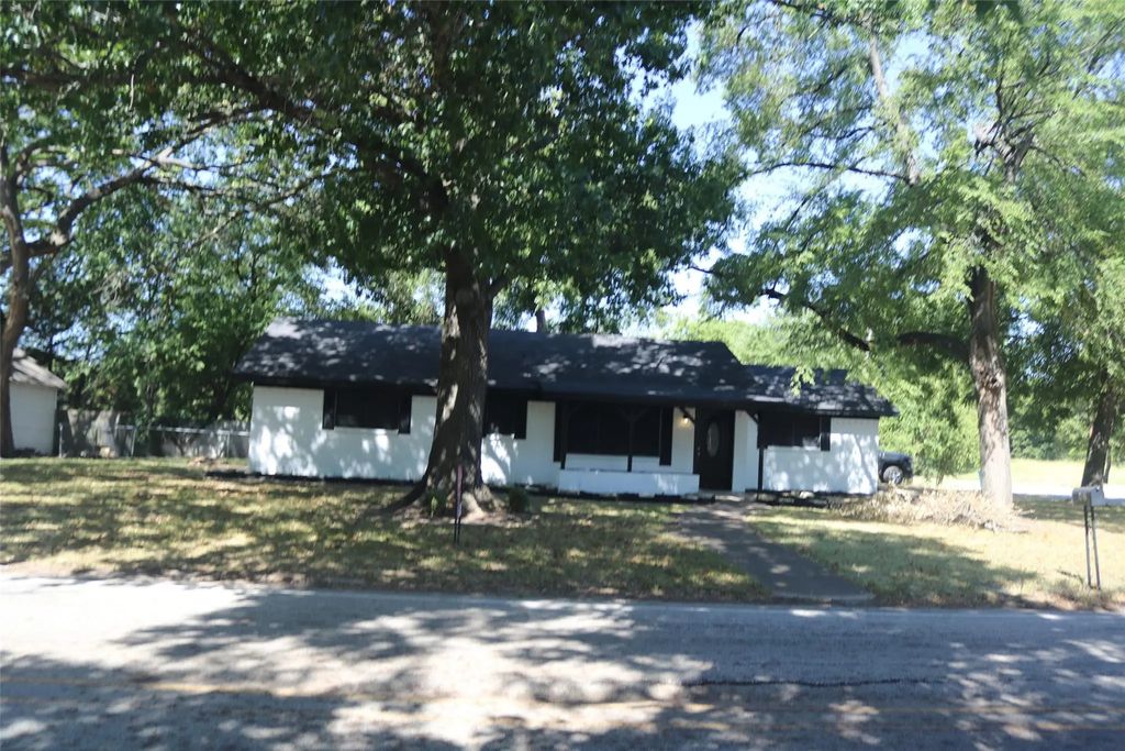 407 N Jefferson Street, Kaufman