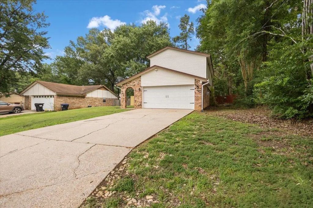 1210 Chad Street, Longview