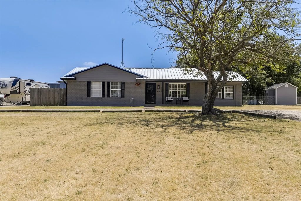 472 Cox Road, Waxahachie