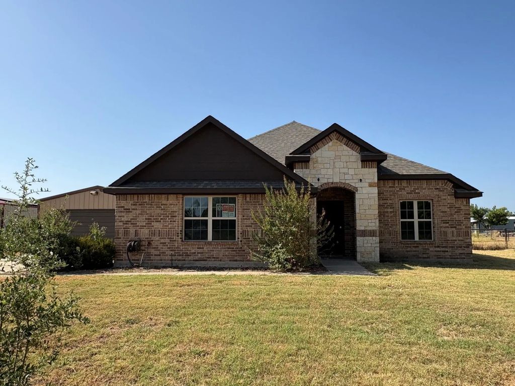 124 Brady Coleman Lane, Springtown