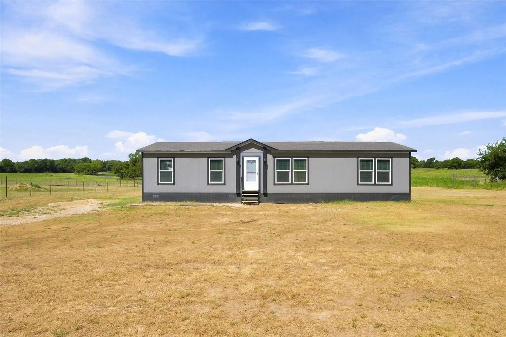 60 County Road 4731, Cumby