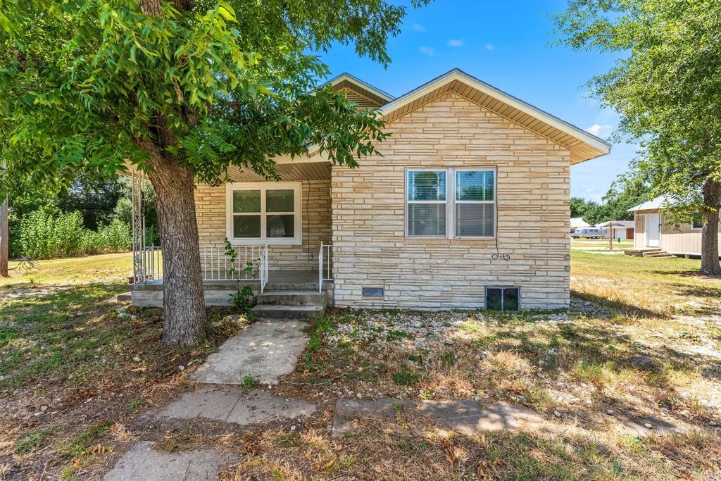 115 N College, Rosebud