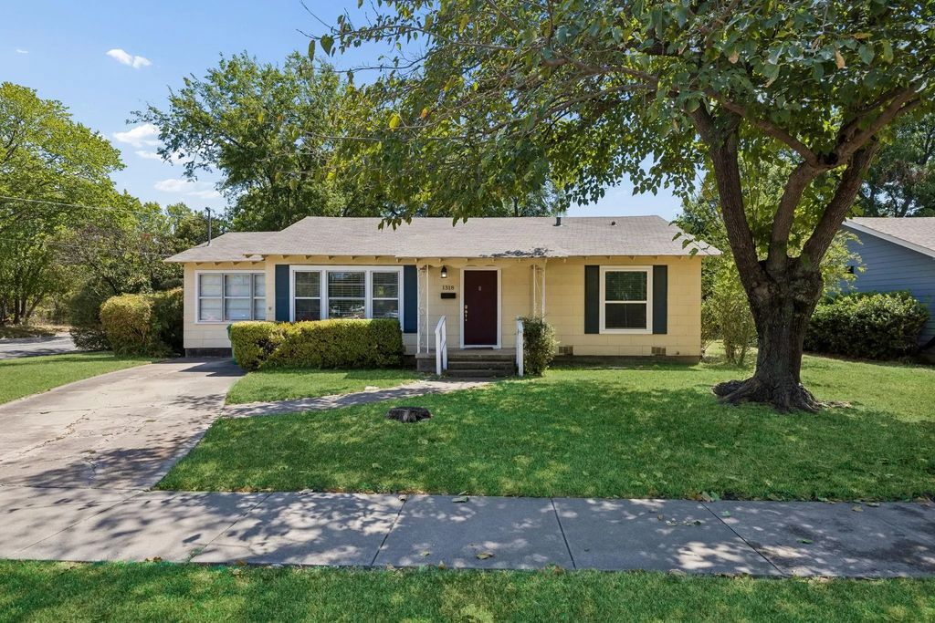 1318 Coit Street, Denton