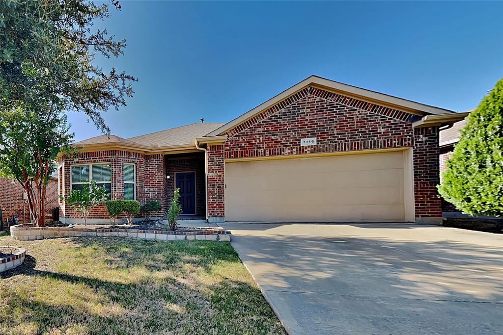 1716 Kachina Lodge Road, Fort Worth