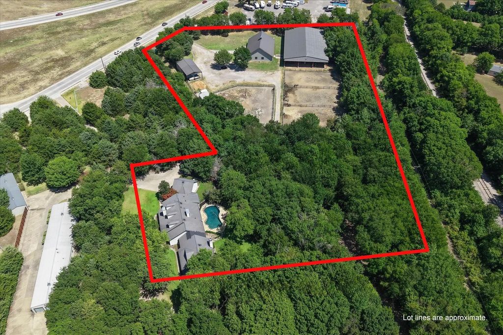 1606 Sam Rayburn Highway, Melissa