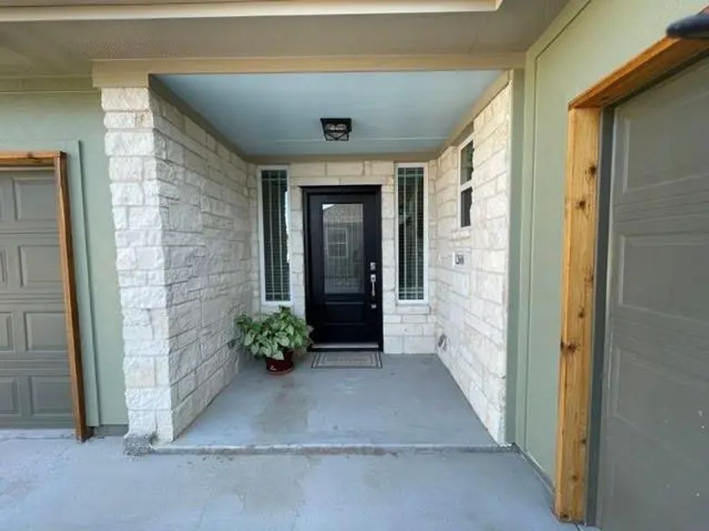 12600 Plassmeyer Place, Fort Worth