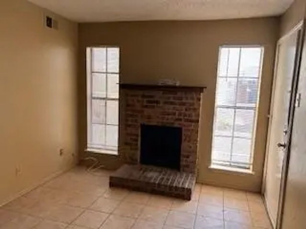 9520 Royal Lane 121, Dallas