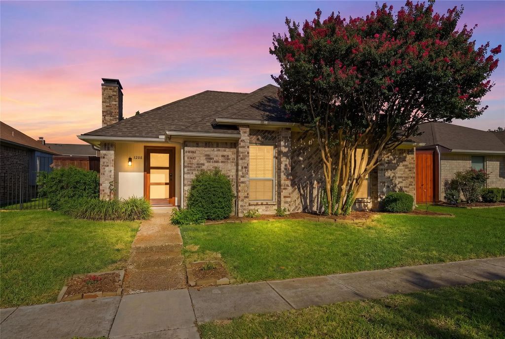1206 Richland Oaks Drive, Richardson