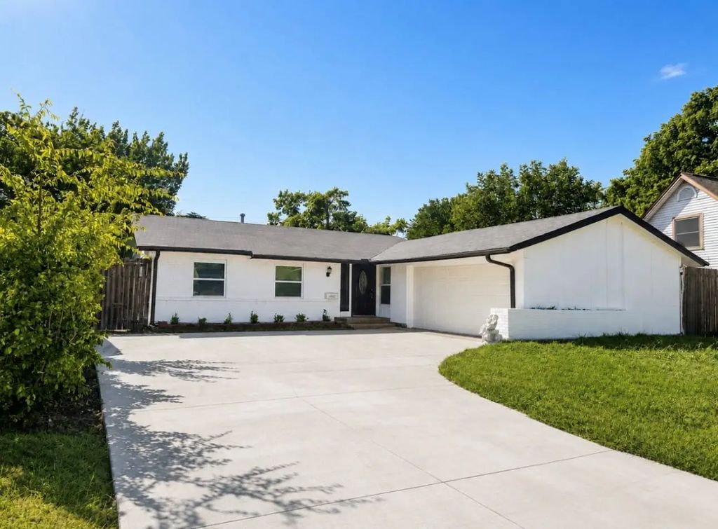 4142 Victoria Street, Irving