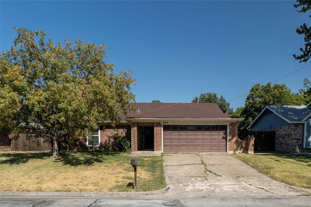 4915 S Prairieview Court, Arlington