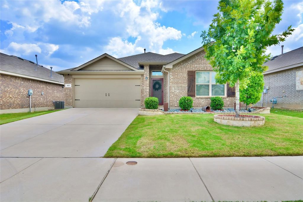 465 Pollyann Trail, Fort Worth