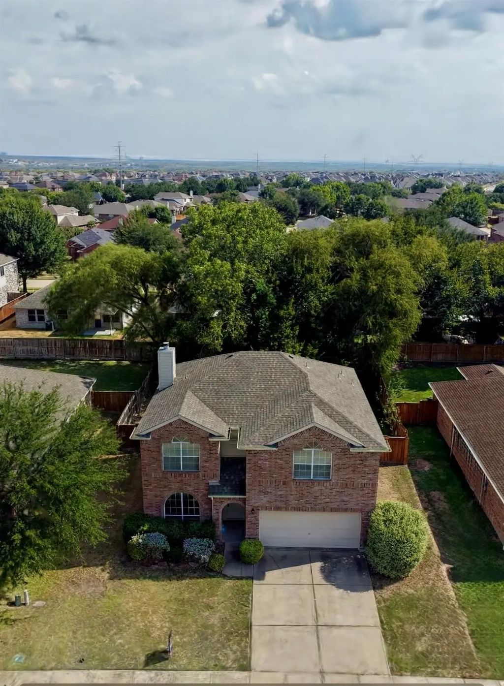 3231 Yeltes, Grand Prairie
