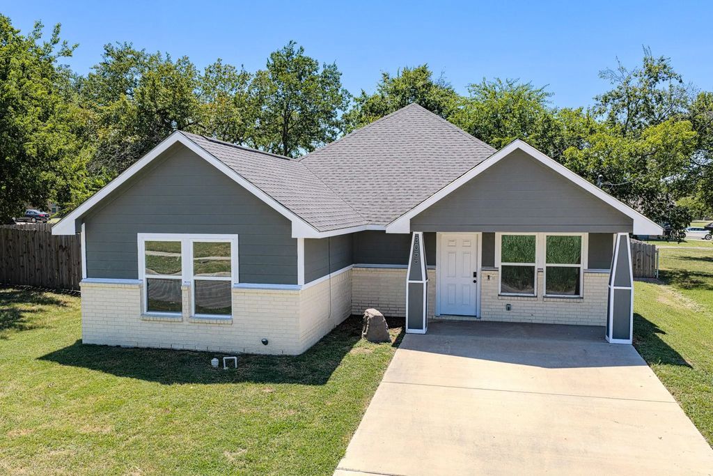 3055 Silver Street, Greenville
