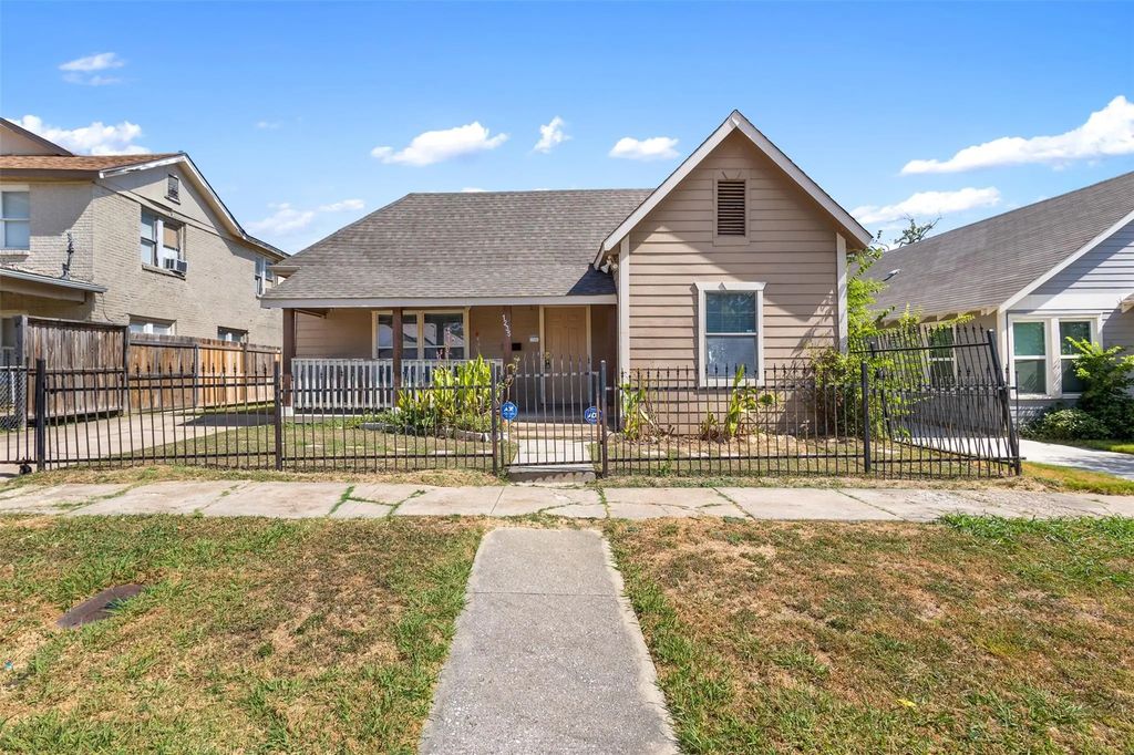 1235 E Leuda Street, Fort Worth