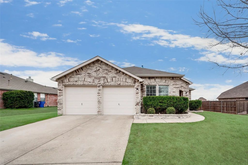 206 Spruce Trail, Forney