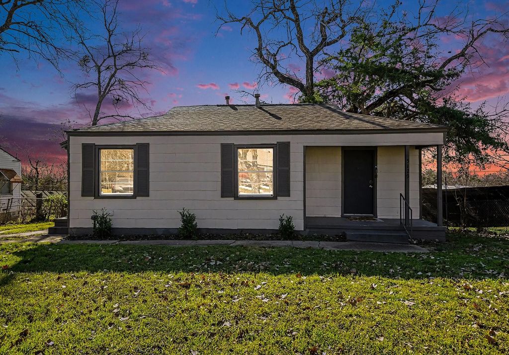 5129 Penrod Court, River Oaks