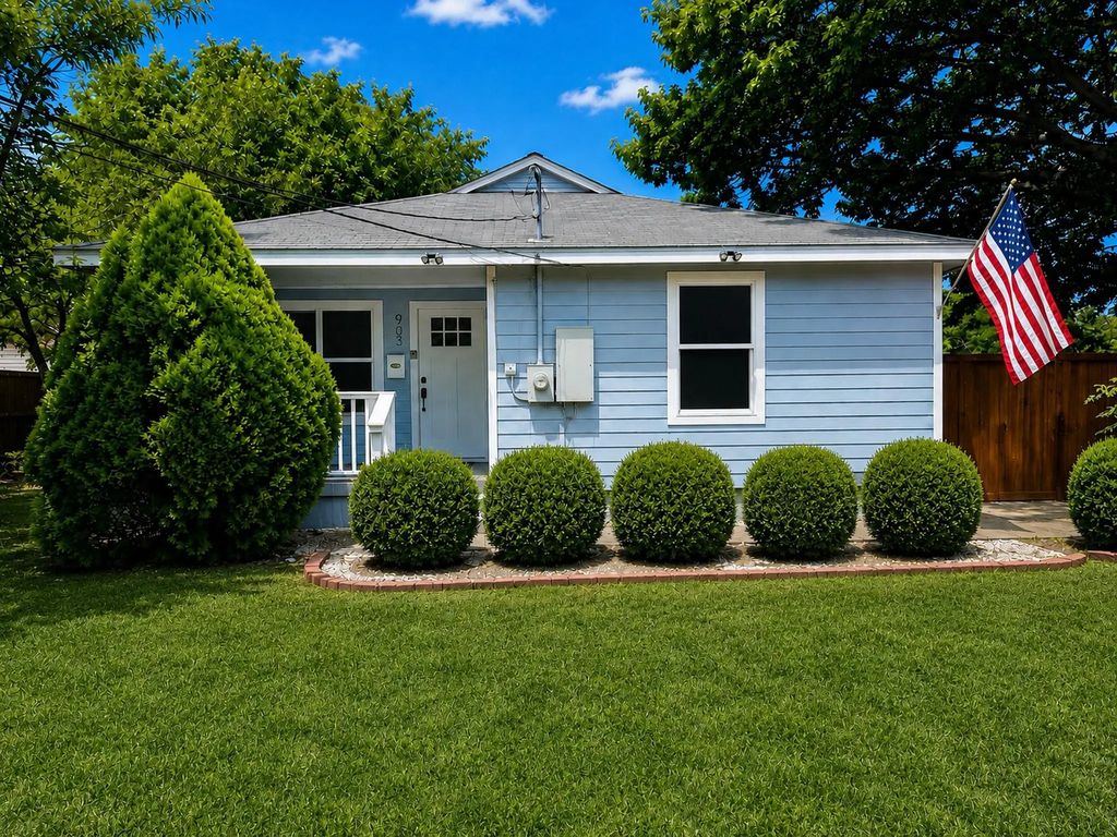903 Moore Street, McKinney