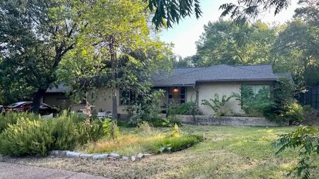 1058 N Buckner Boulevard, Dallas