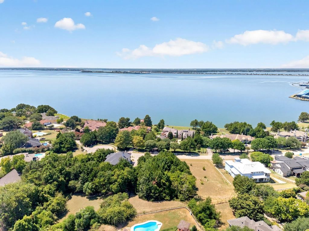 2275 Lafayette Landing, Heath