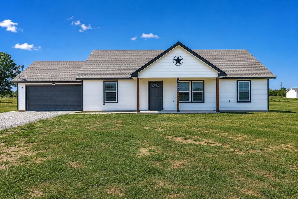 205 Altom Road, Springtown