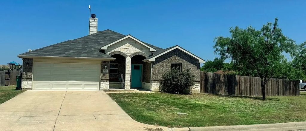 805 Wind Song, Stephenville