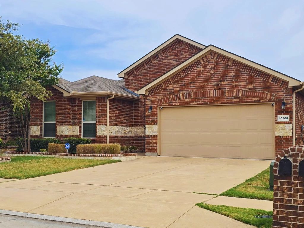 10808 Ersebrook Court, Fort Worth