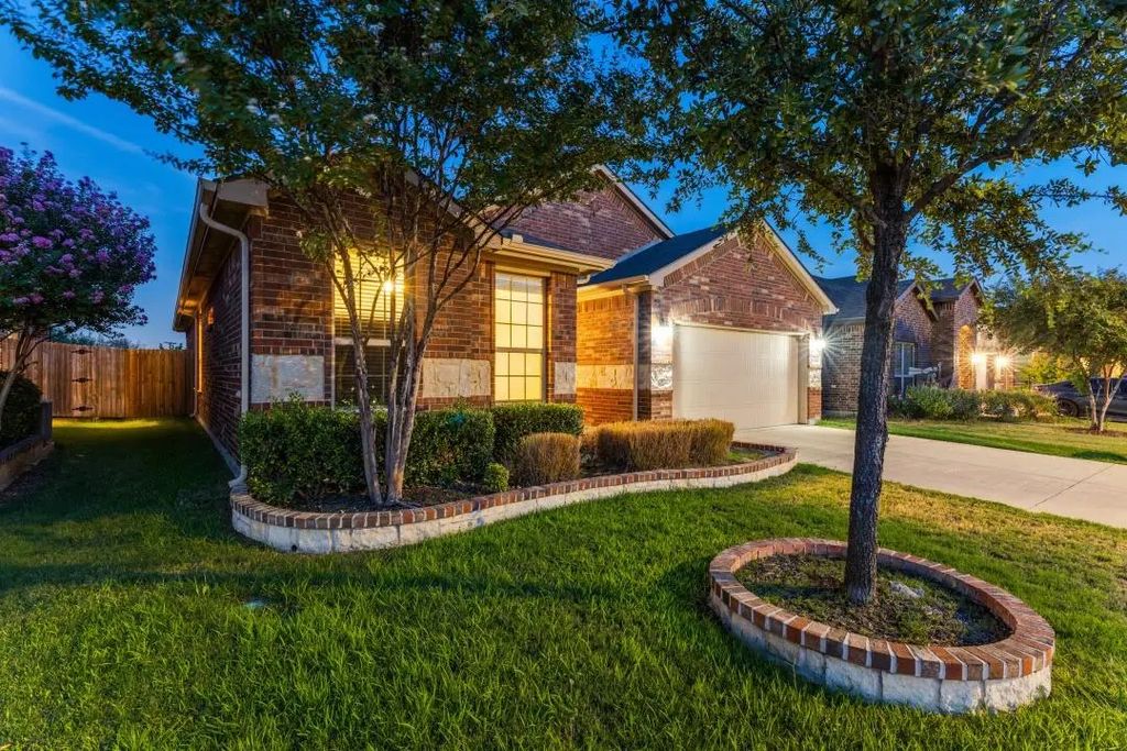 10808 Ersebrook Court, Fort Worth