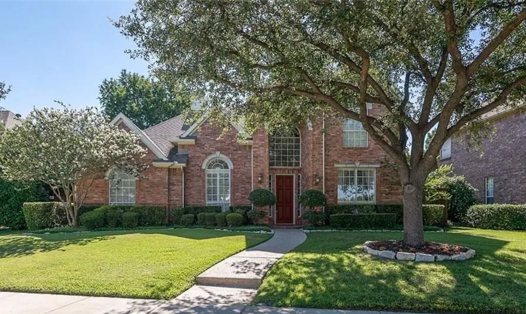 220 Redwood Drive, Coppell