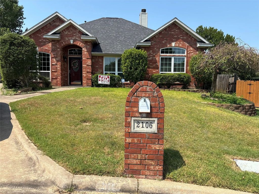 2106 Renaissance Drive, Denison