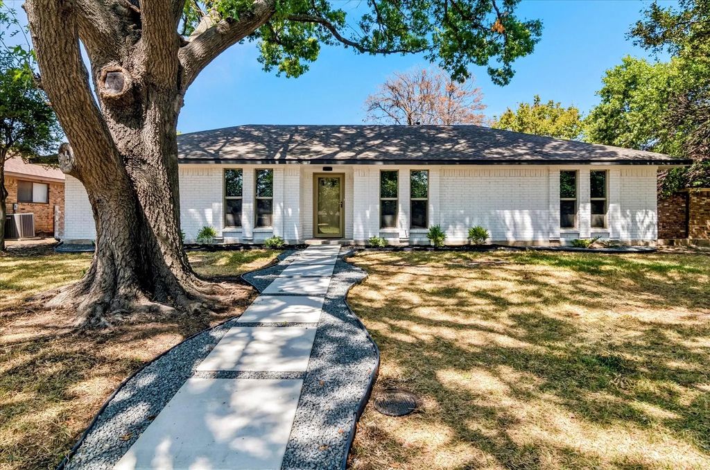 903 Emerson Drive, Allen