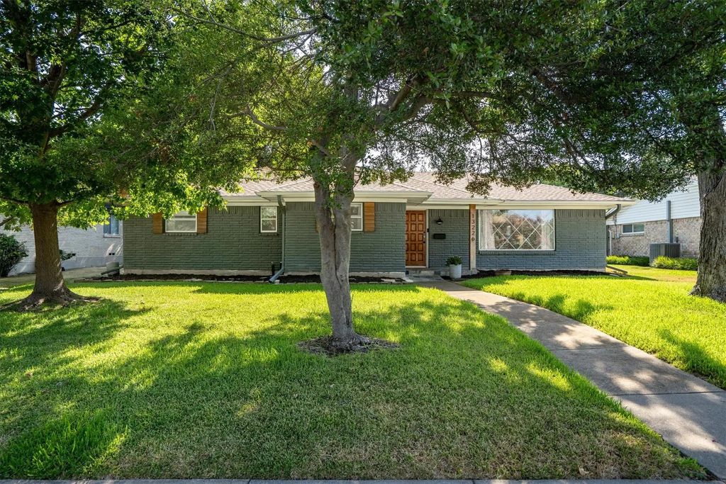 13226 Veronica Road, Farmers Branch