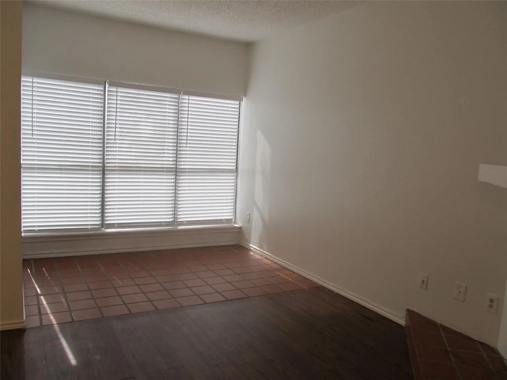 9600 Royal Lane 506, Dallas