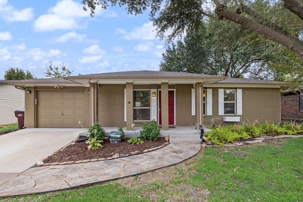 713 Oak Grove Lane, Royse City