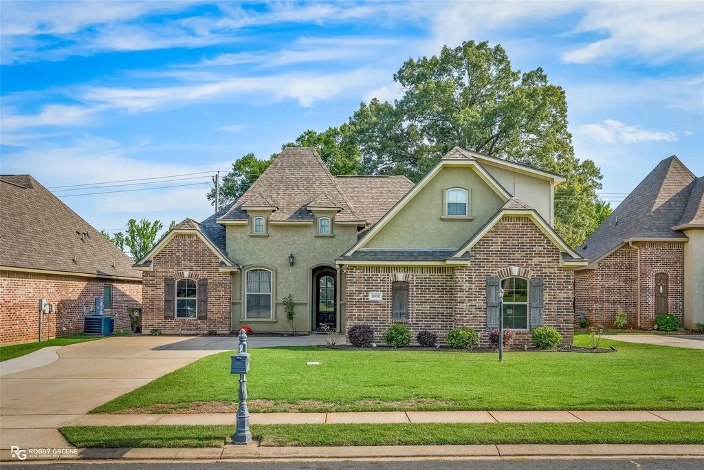 1008 Green Wood Circle, Haughton