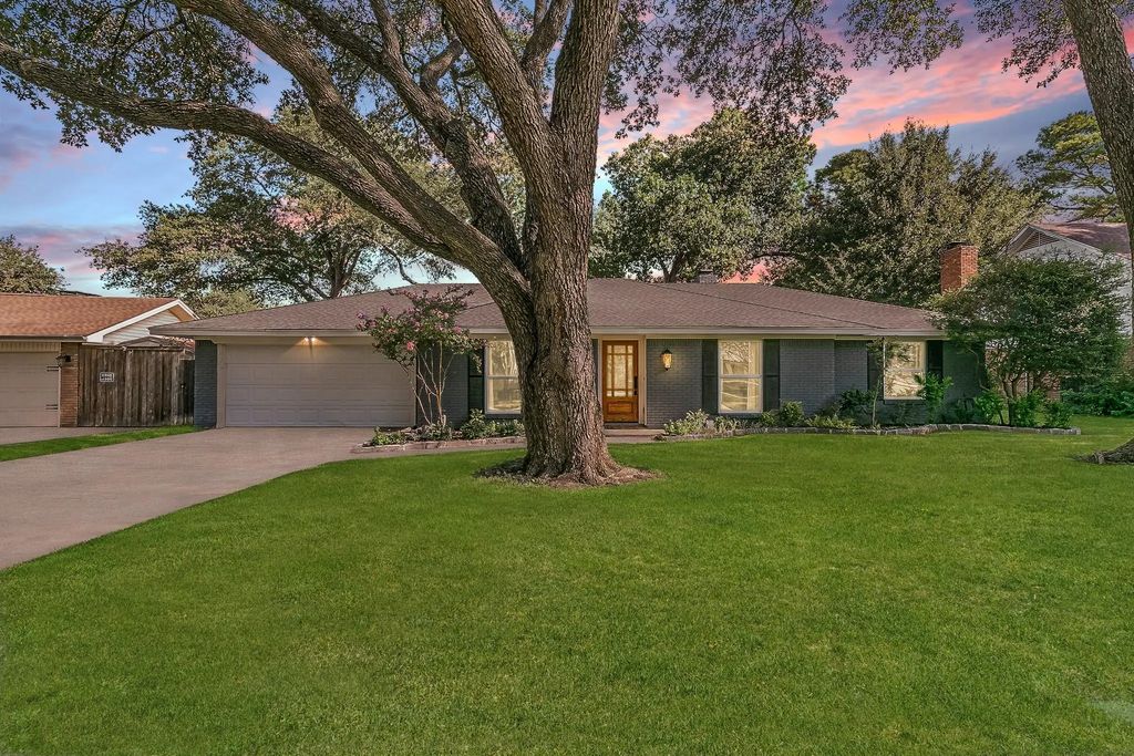 2109 Friar Tuck Drive, Arlington
