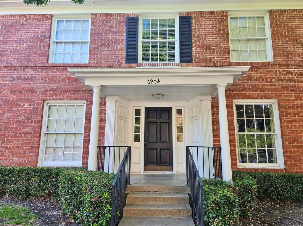6904 Westchester Drive 3, University Park