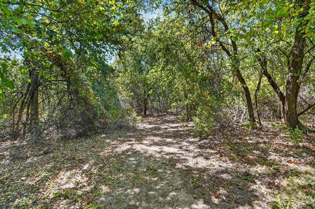 130 R & R Drive, Springtown