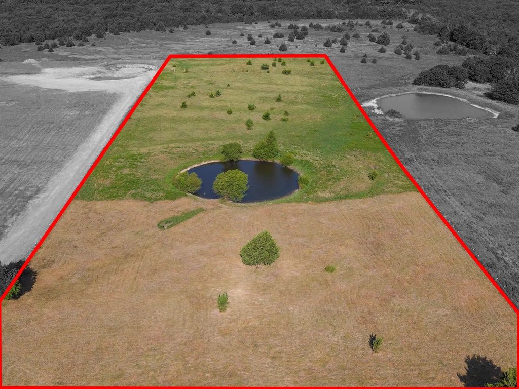 5634 County Road 1094, Celeste