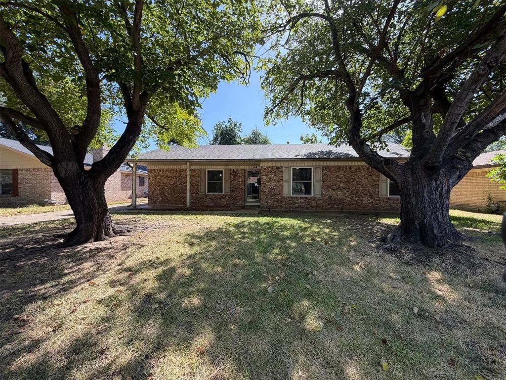 1136 Kris Street, Irving