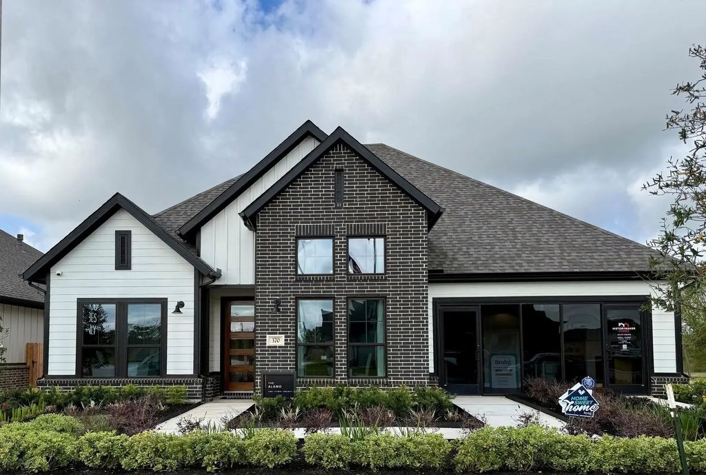 1621 Briscoe Drive, Benbrook